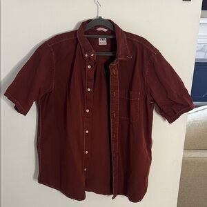 ZARA Men's Button-Down Short Sleeve Shirt in Deep Burgundy